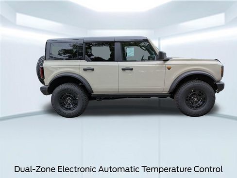 New 2026 Ford Bronco Badlands image 10