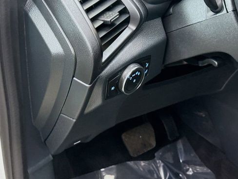 Used 2021 Ford EcoSport SE w/ SE Convenience Package image 10