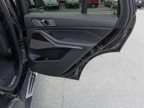 Used 2025 BMW X5 xDrive50e AWD/4WD image 18