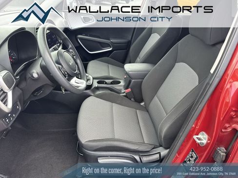 Used 2022 Kia Soul LX w/ Technology Package FWD image 13
