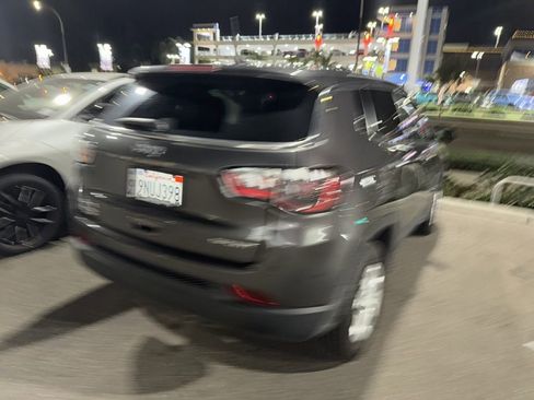 Used 2022 Jeep Compass Sport image 25