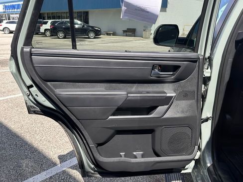 Used 2024 Toyota Sequoia Platinum image 15