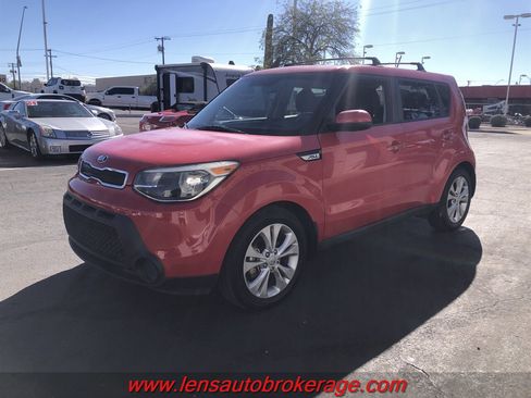 Used 2015 Kia Soul + image 4