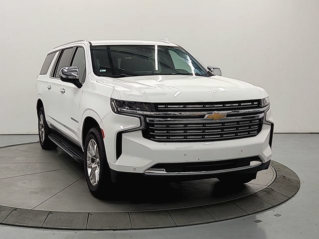 Used 2023 Chevrolet Suburban Premier RWD image 3