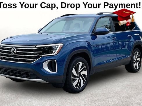 Used 2025 Volkswagen Atlas SE FWD image 5