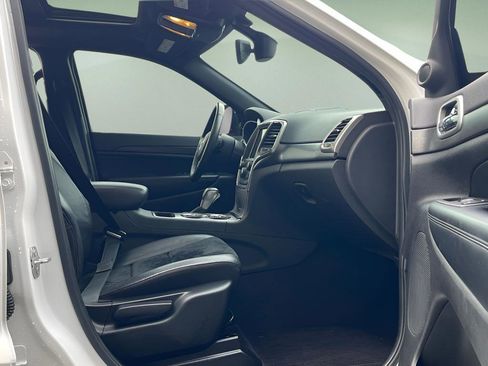 Used 2018 Jeep Grand Cherokee Altitude image 33