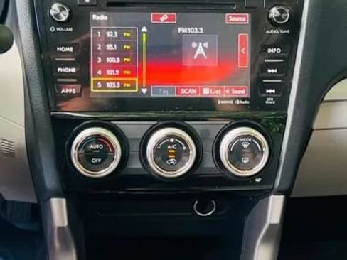 Used 2017 Subaru Forester 2.5i Premium AWD/4WD image 14