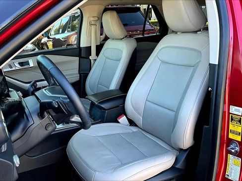 Used 2020 Ford Explorer Limited w/ Class III Trailer Tow Package image 7