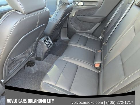 Used 2026 Volvo XC40 B4 Core w/ Protection Package Premier FWD image 30