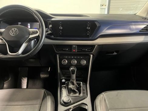 Used 2023 Volkswagen Taos SE AWD/4WD image 21