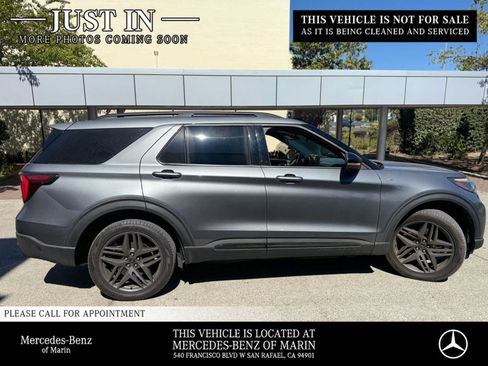 Used 2025 Ford Explorer ST-Line w/ Premium Package AWD/4WD image 5