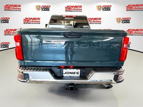 Used 2025 Chevrolet Silverado 3500 LT w/ Safety Package image 15