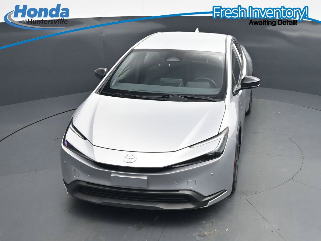 Used 2025 Toyota Prius LE FWD image 19
