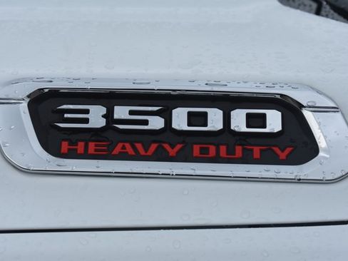 Used 2024 RAM 3500 SLT w/ Quick Order Package 2YG SLT AWD/4WD image 10