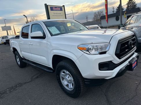 Used 2021 Toyota Tacoma SR image 8