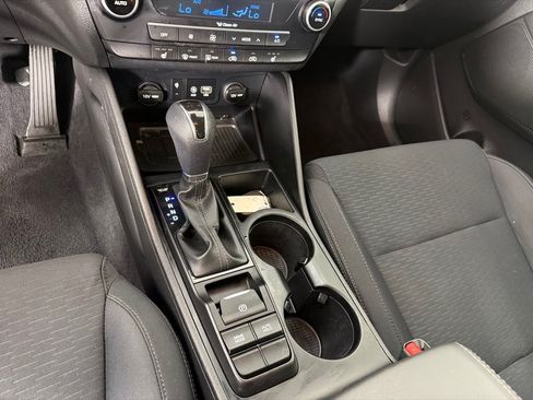 Used 2019 Hyundai Tucson Sport FWD image 18