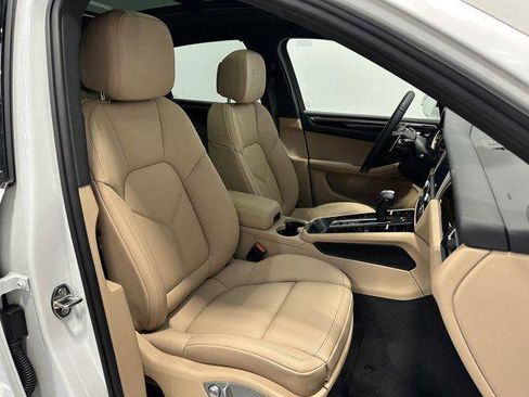 New 2025 Porsche Macan AWD/4WD image 42