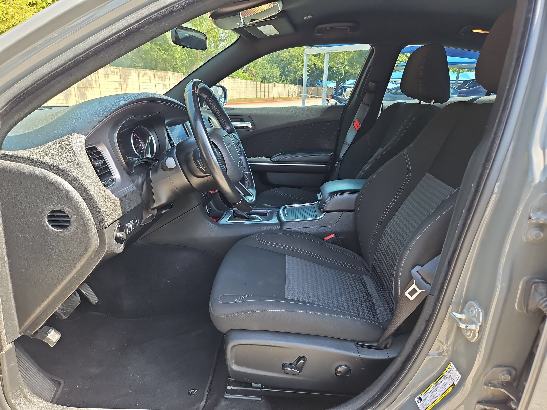 Used 2023 Dodge Charger SXT RWD image 9