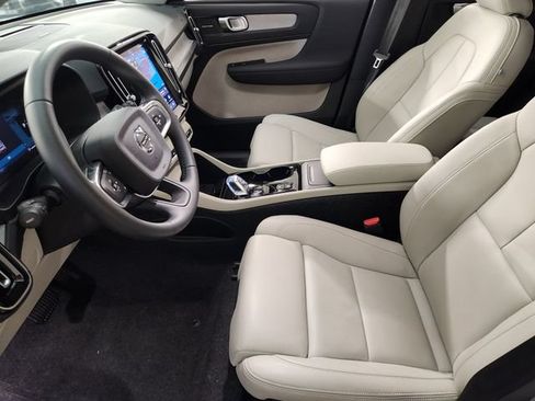 Used 2026 Volvo XC40 B5 Ultra w/ Protection Package Premier AWD/4WD image 14