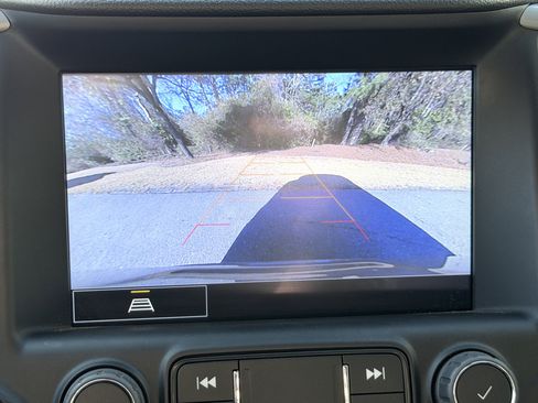 Used 2024 GMC Terrain AT4 image 31