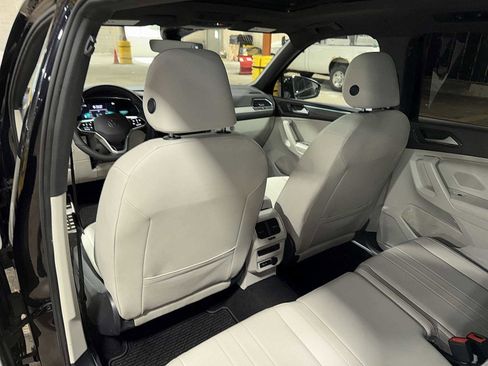 Used 2022 Volkswagen Tiguan SE R-Line AWD/4WD image 29