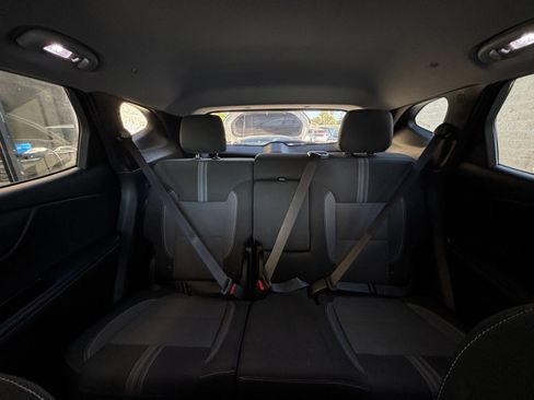 Used 2025 Chevrolet Blazer LT FWD image 38