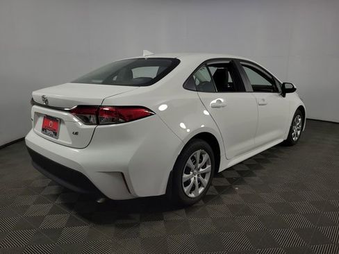 Used 2025 Toyota Corolla LE FWD image 8