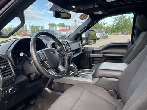Used 2018 Ford F150 XLT w/ Equipment Group 302A Luxury AWD/4WD image 11