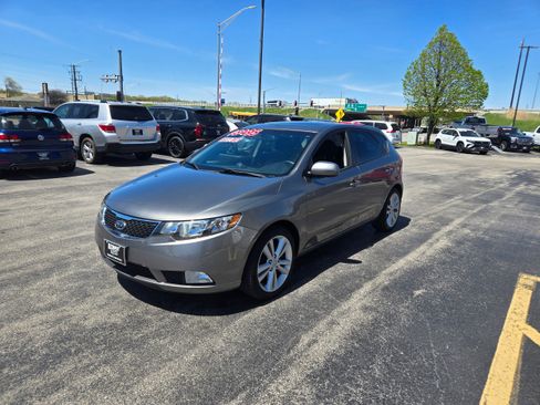 Used 2012 Kia Forte SX FWD image 3