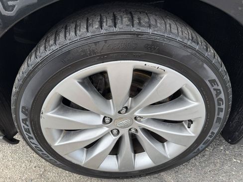 Used 2015 Lincoln MKS w/ Equipment Group 101A FWD image 10