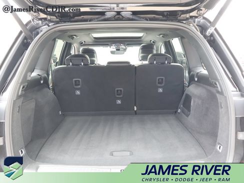 Used 2023 Jeep Grand Cherokee Summit w/ Luxury Tech Group V AWD/4WD image 15