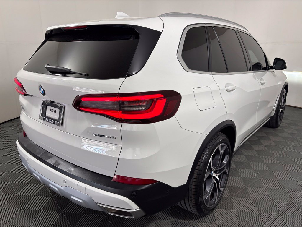 Certified 2023 BMW X5 sDrive40i w/ Executive Package RWD image 5