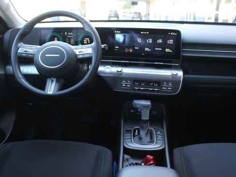 Used 2025 Hyundai Kona SEL FWD image 27