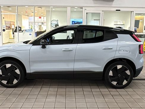 New 2026 Volvo EX30 Ultra w/ Climate Package image 8