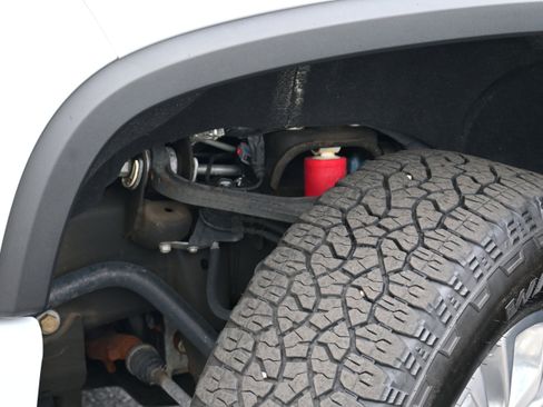 Used 2023 Chevrolet Silverado 2500 High Country w/ Z71 Off-Road Package image 37