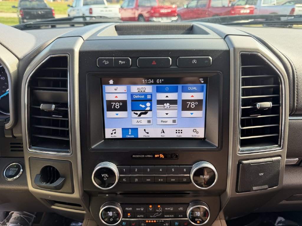 Used 2018 Ford Expedition Max XLT w/ Equipment Group 202A AWD/4WD image 31