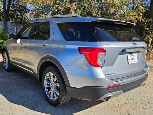 Used 2023 Ford Explorer Limited w/ Equipment Group 301A image 11