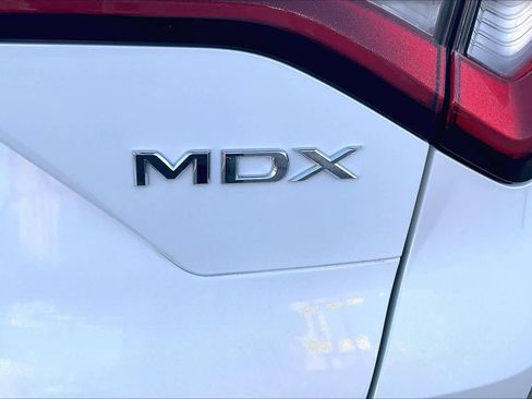 Used 2025 Acura MDX SH-AWD w/ Technology Package image 11