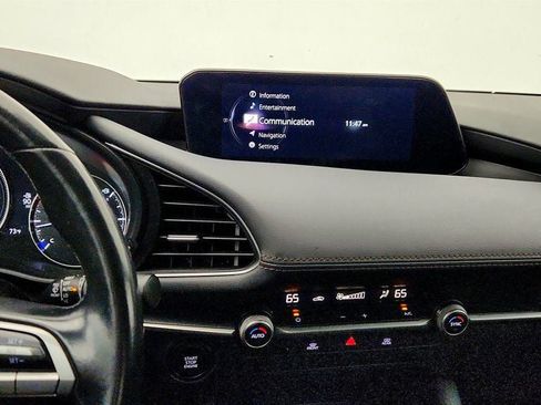 Used 2023 MAZDA MAZDA3 s image 17
