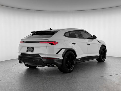 Used 2024 Lamborghini Urus Performante image 5