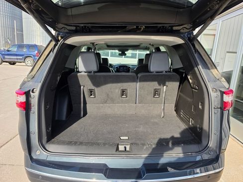 Used 2021 Chevrolet Traverse Premier AWD/4WD image 9
