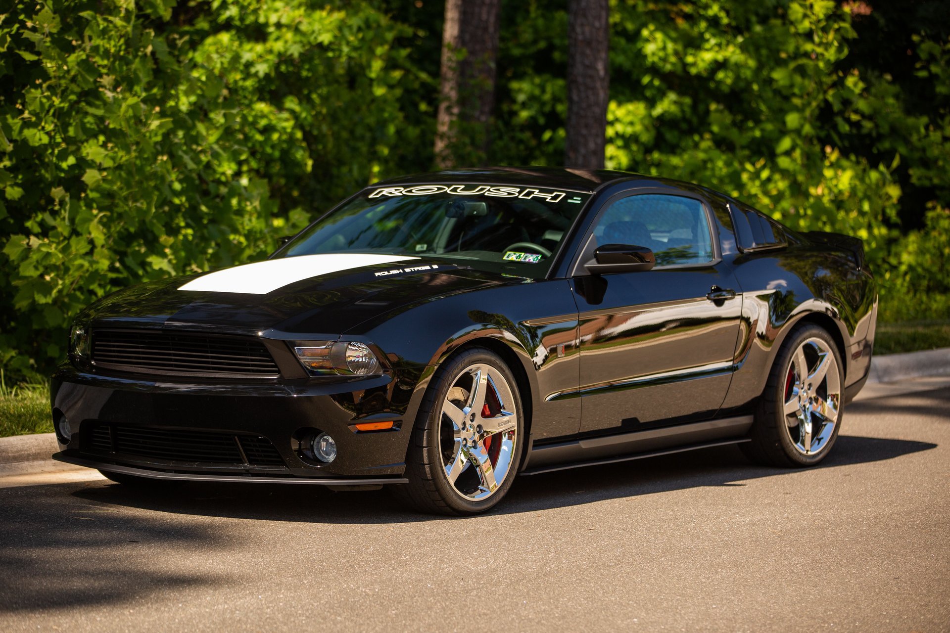 Used 2010 Ford Mustang GT RWD image 24