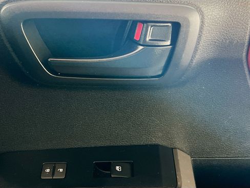 Used 2022 Toyota Tacoma SR5 image 31