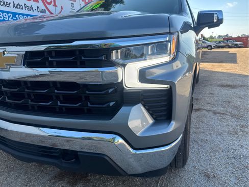 Used 2023 Chevrolet Silverado 1500 LT w/ Safety Package AWD/4WD image 9