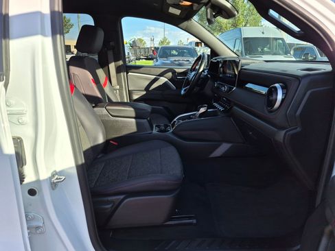 Used 2024 Chevrolet Colorado Z71 w/ Z71 Convenience Package 2 AWD/4WD image 34