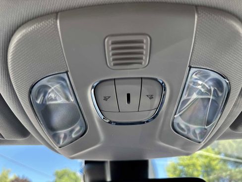 Used 2022 Jeep Compass Limited image 33