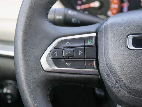 Used 2025 Jeep Compass Limited AWD/4WD image 21
