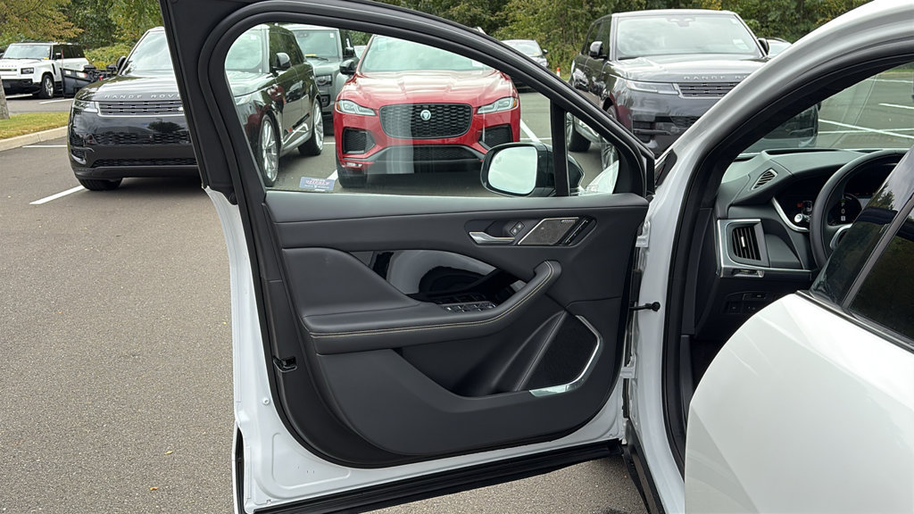 Used 2024 Jaguar I-PACE R-Dynamic HSE AWD/4WD image 10