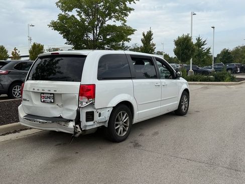 Used 2015 Dodge Grand Caravan SE FWD image 10