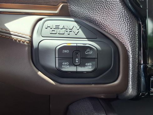 New 2026 RAM 2500 Limited AWD/4WD image 14